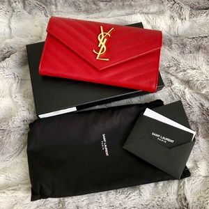 Large YSL Flap wallet in Lipstick Red 💄